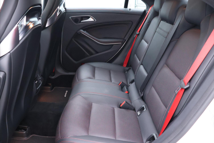Mercedes-Benz CLA 2,0 45AMG 4-MATIC DPH CZ