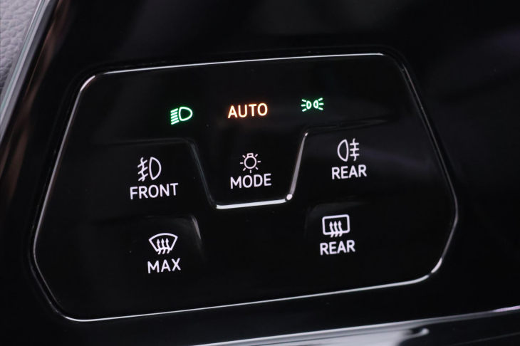 Volkswagen Golf 2,0  TDI BMT 4 motion