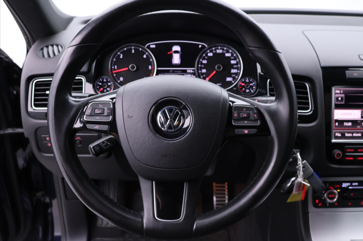 Volkswagen Touareg 4,2 V8 TDI 250 KW 4x4 KLIMA