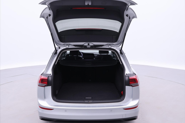 Volkswagen Golf 1,5 TSI EVO 110kW mHEV Life DSG