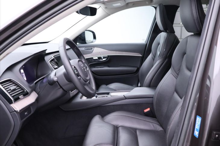 Volvo XC90 2,0 B5 AWD Ultimate Dark 7-Míst