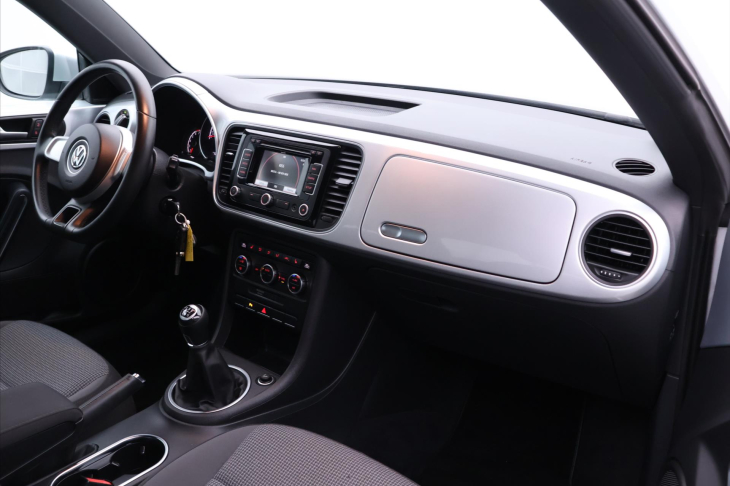 Volkswagen Beetle 1,2 TSI 77kW Design Serv.kniha