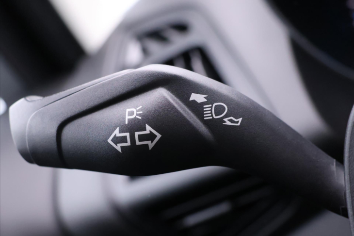 Ford Grand C-MAX 1,0 Ecoboost 92KW Klima CZ