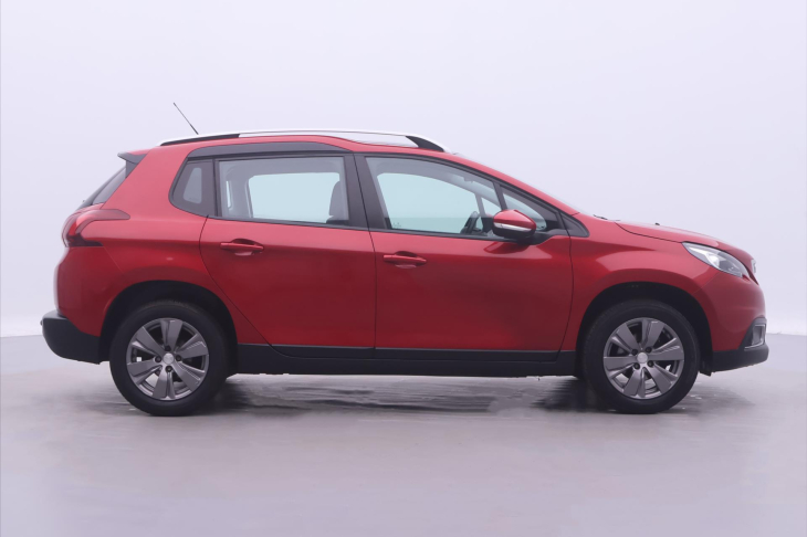 Peugeot 2008 1,2 PT 61kW CZ Klima Panorama