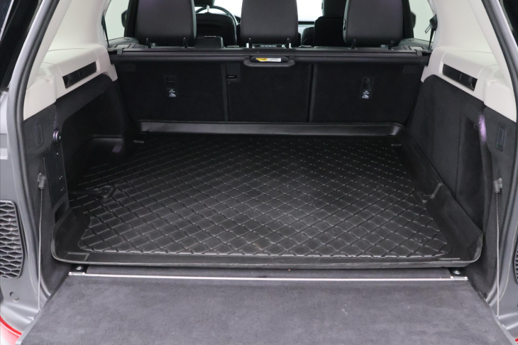 Land Rover Discovery 3,0 Td6 HSE Aut. 4WD DPH