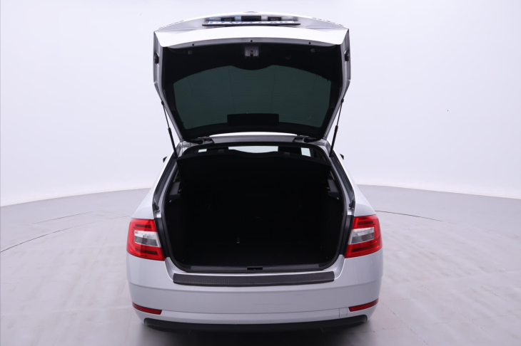 Škoda Octavia 1,6 TDI 85kW Ambition CZ
