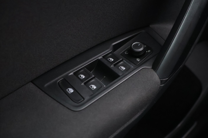 Volkswagen Tiguan 2,0 TDI Webasto Tažné 1.Maj.