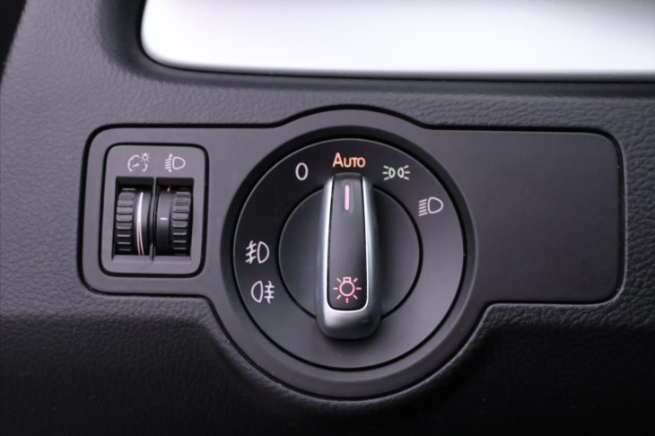 Volkswagen Passat 2,0 TDI 103kW Navi Serv.Kniha