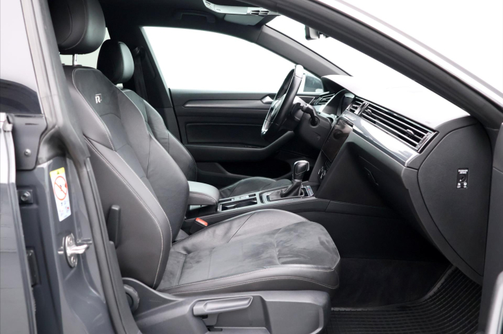 Volkswagen Arteon 2,0 TDI 176kW 4x4 R-Line CZ