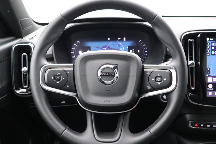 Volvo XC40 2.0 B3 120kW Core DCT CZ DPH