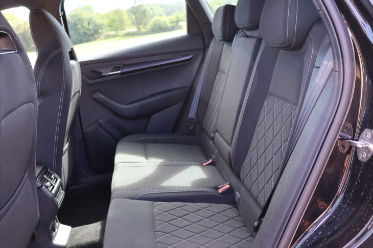 Škoda Karoq 2,0 TSI DSG 4x4 Sportline DPH