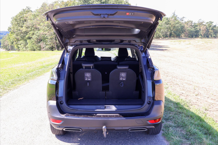 Peugeot 5008 1,5 HDI GT-line DPH 7-Míst