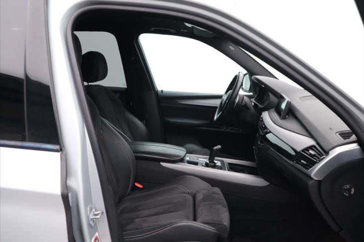 BMW X5 3,0 M50d 280kW CZ