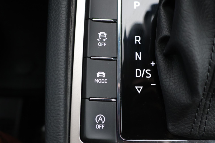 Škoda Superb 2,0 TDI 147kW L&K DSG CZ DPH