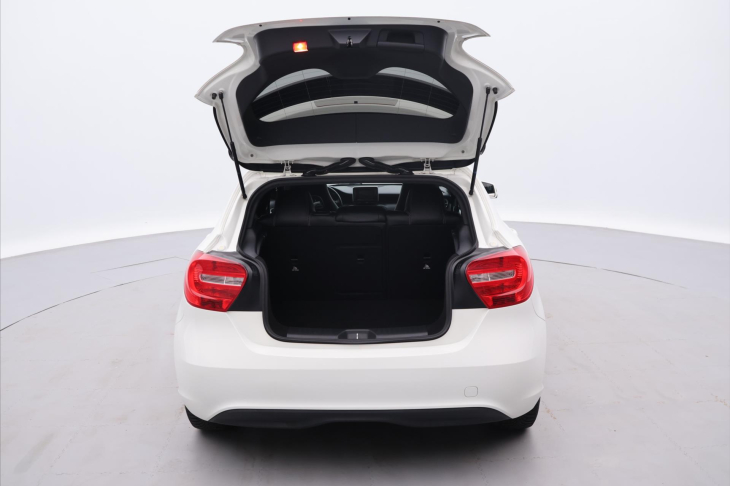 Mercedes-Benz Třídy A 1,6 200i 115kW Klima Kůže