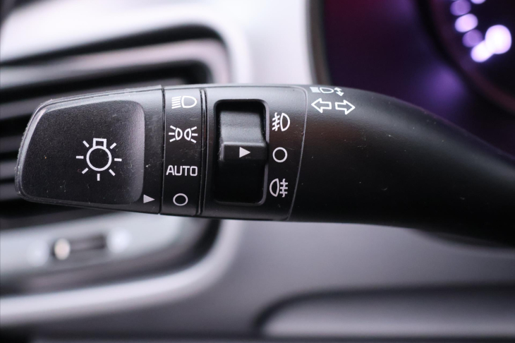 Kia Stonic 1,0 T-GDi 88kW Aut Premium DPH