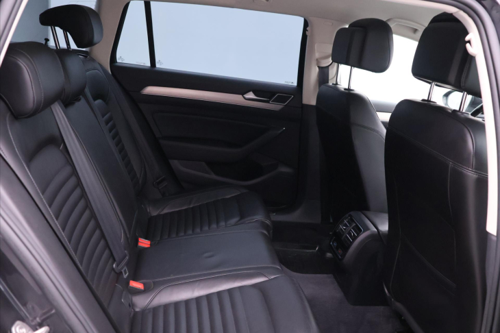 Volkswagen Passat 2,0 TDI 176kW DSG 4M Highline