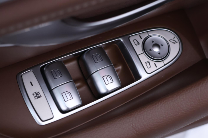 Mercedes-Benz Třídy E 2,0 4MATIC 135kW AT CZ