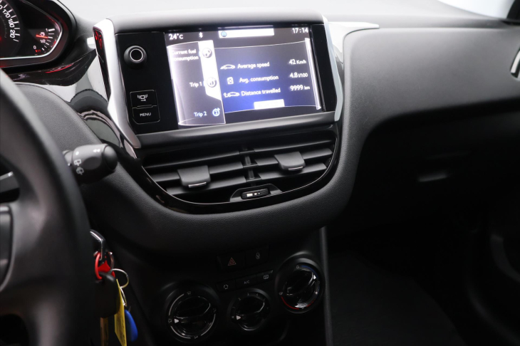 Peugeot 208 1,0 i 50kW Klimatizace