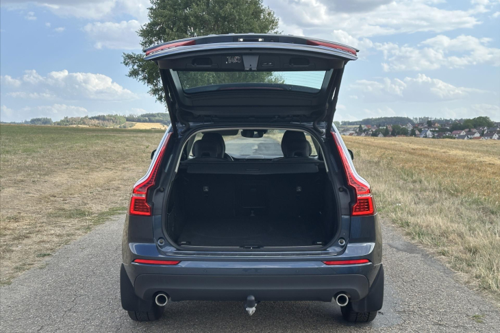 Volvo XC60 2,0 145 kW D4 AWD Momentum