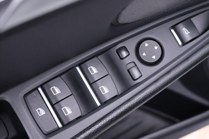 BMW X6 3,0 M50d xDrive 280kW CZ