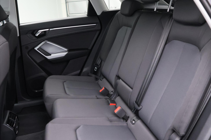 Audi Q3 2,0 40 TFSI Aut. quattro LED