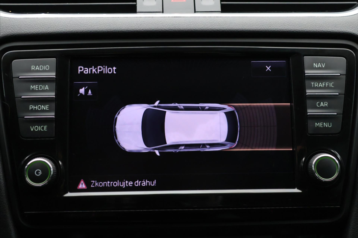 Škoda Octavia 1,6 TDI 81kW Joy Navi Xenon