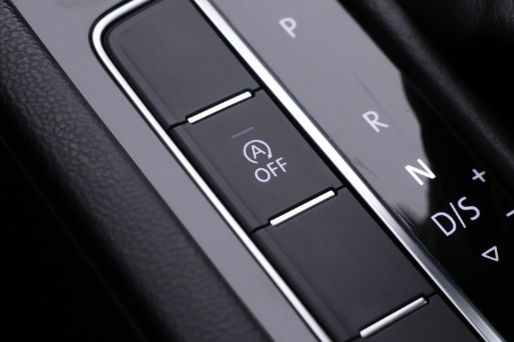 Volkswagen Passat 2,0 TDI 140kW DSG Elegance DPH