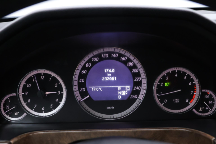 Mercedes-Benz Třídy E 3,5 350CGI 215kW CZ Elegance