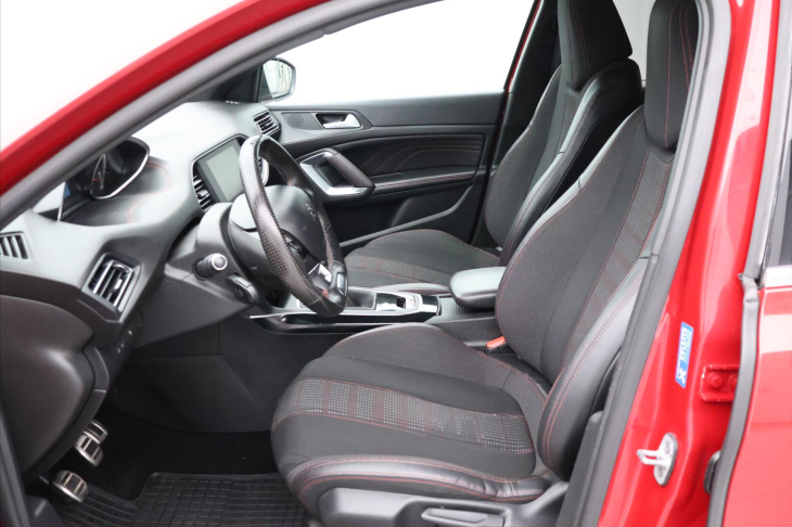 Peugeot 308 1,2 96kW GT-Line LED tažné Klima