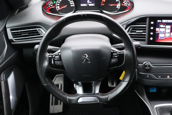 Peugeot 308 1,2 96kW GT-Line LED tažné Klima