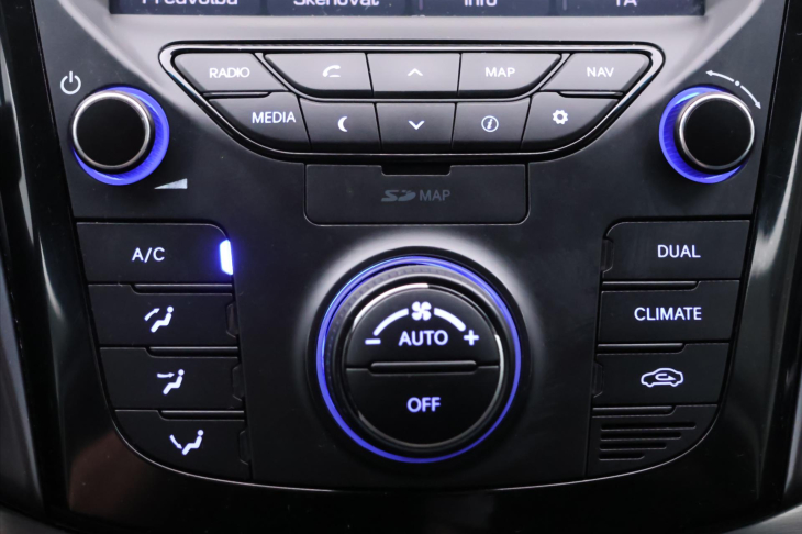 Hyundai i40 1,7 CRDI 104kW Navi Xenon CZ