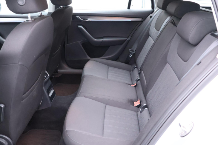 Škoda Octavia 2,0 TDI 110kW DSG CZ Style DPH