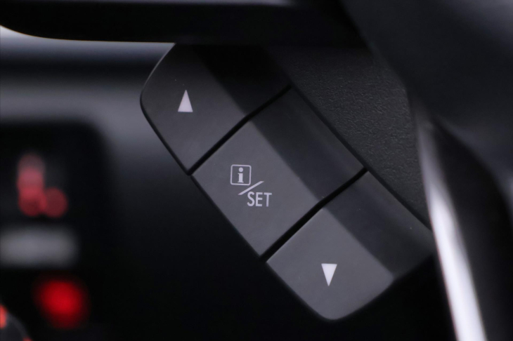 Subaru Forester 2,0 110kW CZ 4x4 Pano DPH