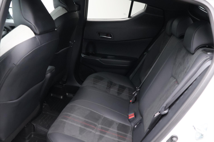 Toyota C-HR 2,0 Hybrid 112kW GR Sport CZ