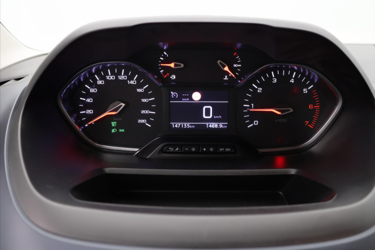 Peugeot Rifter 1,5 HDi 130k Allure tažné DPH