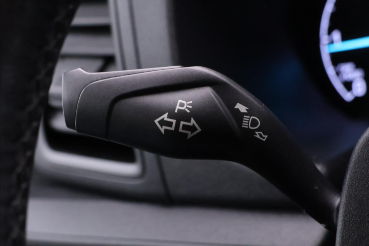 Ford Transit 2,0 TDCi 96kW L2 CZ 1.Maj. DPH