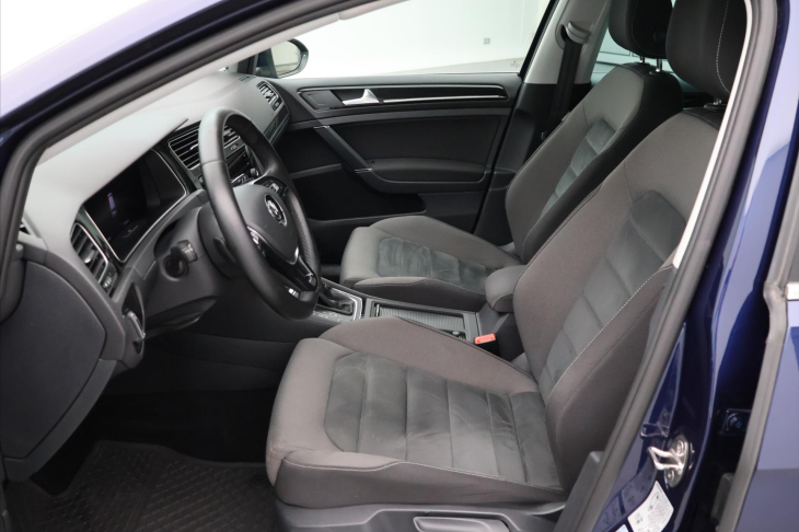 Volkswagen Golf 1,5 TSI 110kW DSG Highline LED