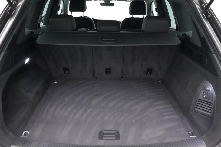 Volkswagen Touareg 3,0 TDI 170kW CZ DPH 1.Maj.