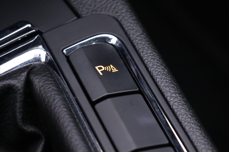 Škoda Superb 1,4 TSI Elegance Navi 1.Maj.