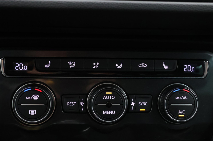 Volkswagen Tiguan 2,0 TDI 110kW Navi Tažné 1.Maj