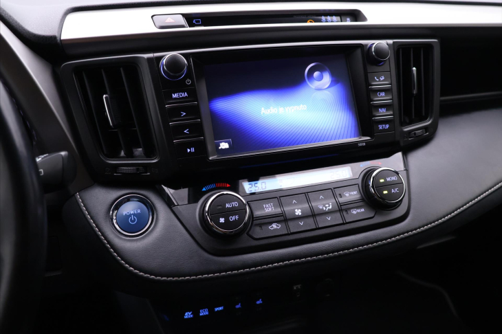 Toyota RAV4 2,5 Hybrid 114kW e-CVT 4WD CZ