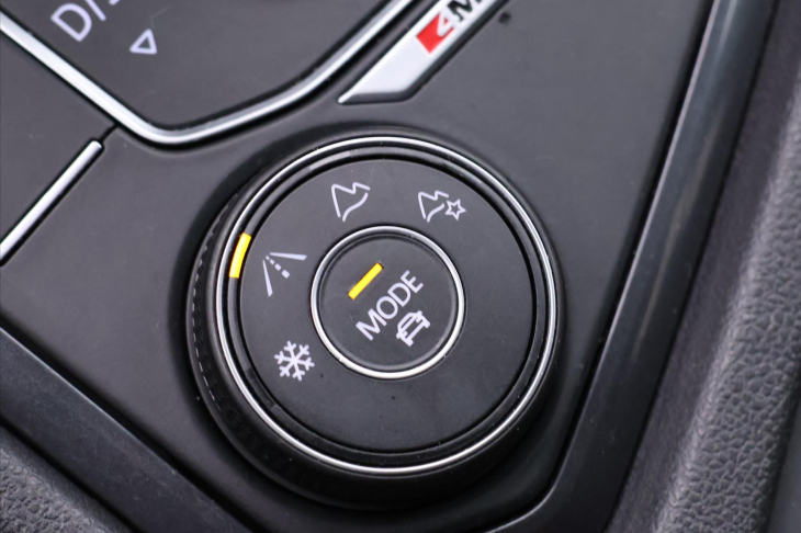 Volkswagen Tiguan Allspace 2,0 TDI DSG Highline 7Míst DPH