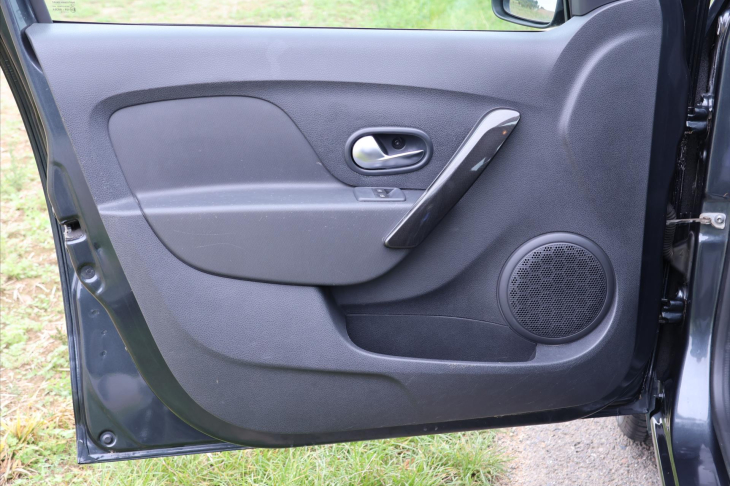 Dacia Logan 1,0 SCe Klimatizace CZ