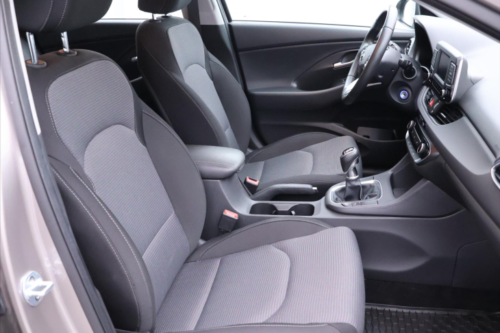 Hyundai i30 1,4 CVVT 73kW Klima CZ