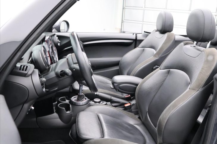 Mini Cooper 2,0 i JCW 206kW Cabrio Manual