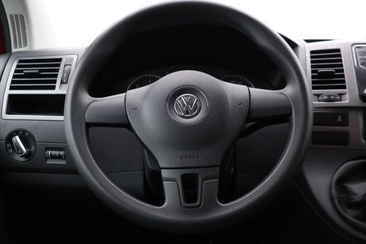 Volkswagen Multivan 2,0 TDI 103KW 7 Míst