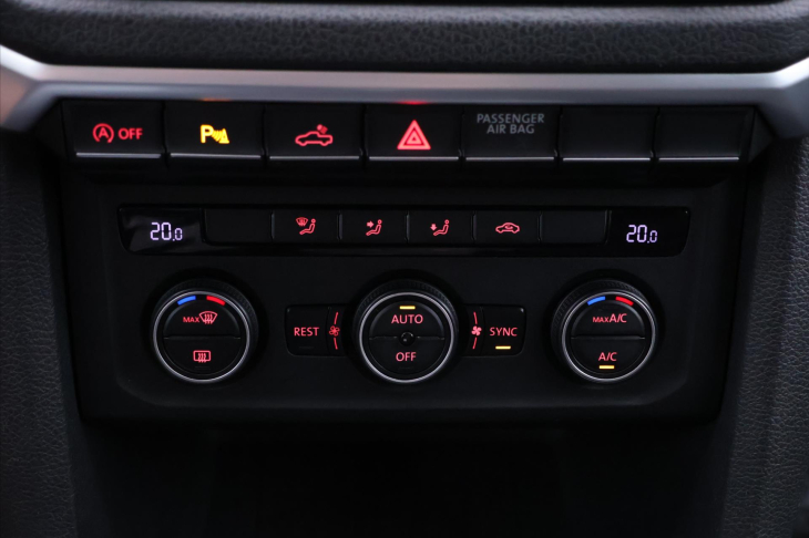 Volkswagen Amarok 3,0 TDI V6 Highline DPH Navi