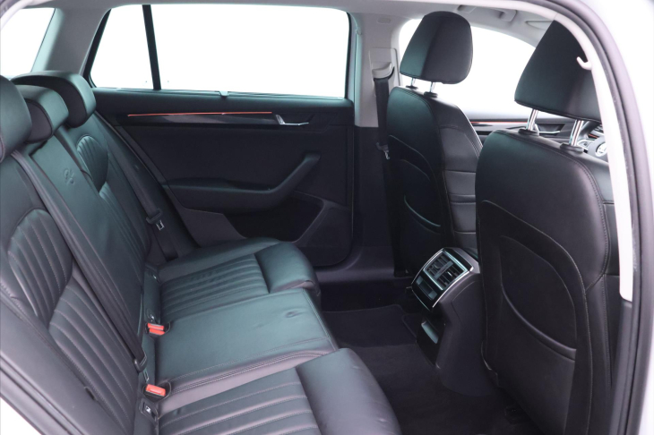 Škoda Superb 2,0 TSI 206kW 4x4 DSG L&K 1Maj