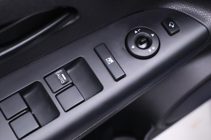 Kia Venga 1,6 i 91 kW Klima Serv.kniha